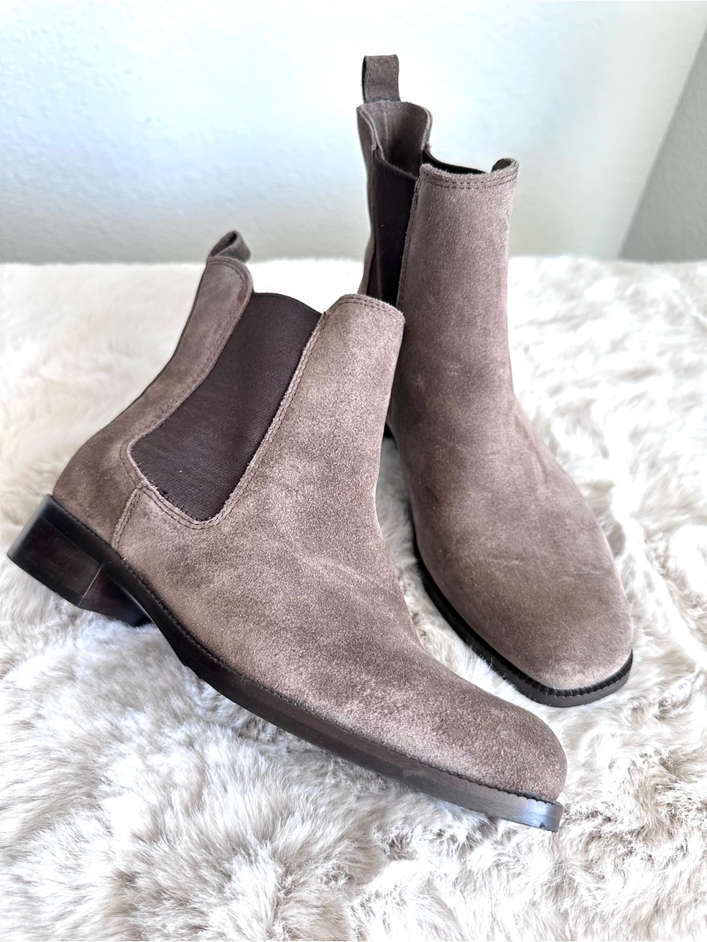 La Canadienne Siena Women's Shoes Stone Oiled Suede Brown Size 5.5 like NEW